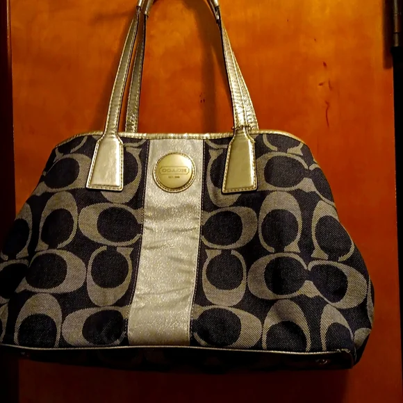 RARE Coach Denim Kisslock EUC β¨οΈ - Picture 1 of 11